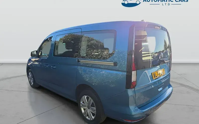 Used VW Caddy 122 HP (89 kW) 2024 Blue MPV