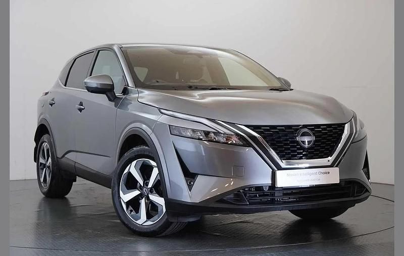 Grey Used 2022 Nissan Qashqai N-Connecta SUV | £18,899 (Fair price) - Image 1/3