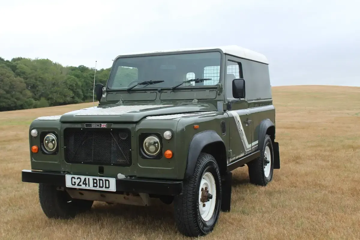 Used Land Rover Defender 1990 Green SUV