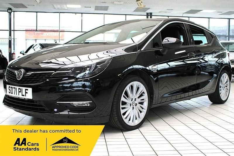 Used Vauxhall Astra Edition 145 HP (106 kW) 2021 Black Hatchback