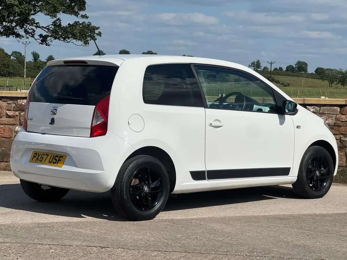 Used Seat Mii Design 2017 White Hatchback