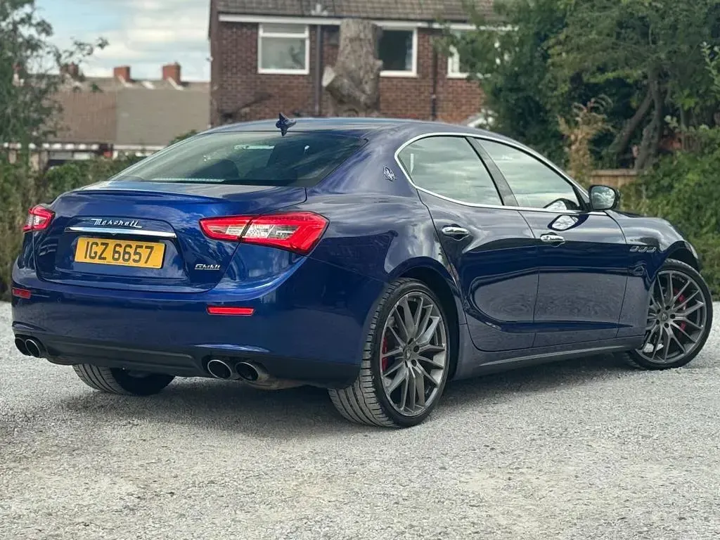 Used Maserati Ghibli 330 HP (242 kW) 2017 Blue Sedan