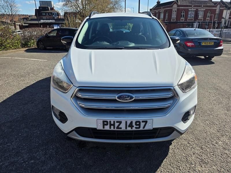Second-hand Ford Kuga Zetec 150 CP (110 kW) 2017 Alb SUV