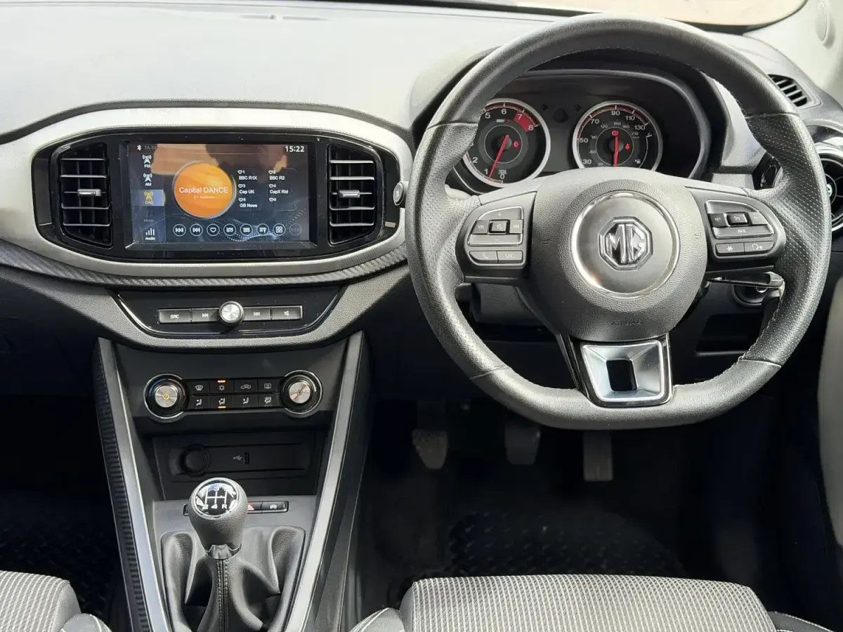 Used MG MG3 Exclusive 106 HP (77 kW) 2019 White Hatchback