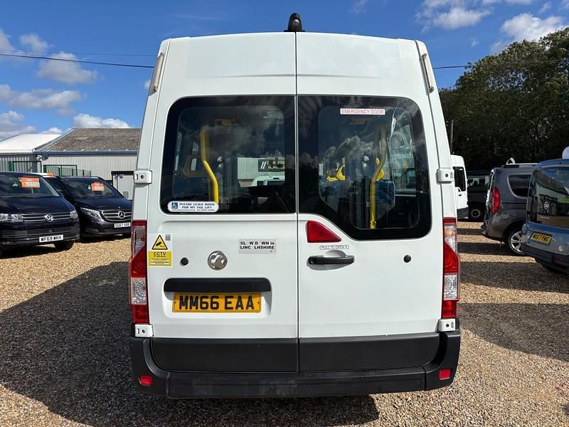 Used Vauxhall Movano 2017 White MPV