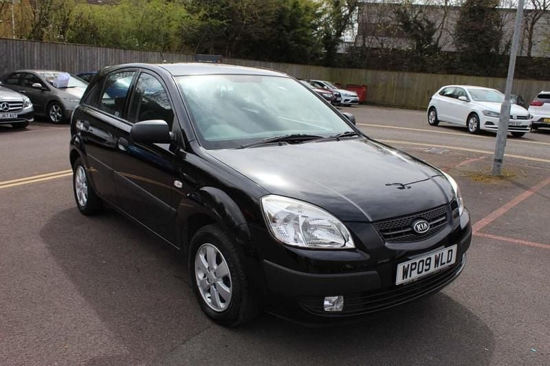 Black Used 2009 Kia Rio Hatchback | £2,495 (Fair price) - Image 1/3