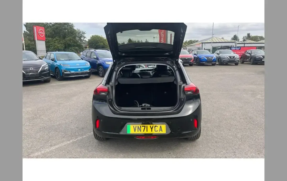 Used Vauxhall Corsa-e Elite 100 kW (136 HP) 2021 Black Hatchback