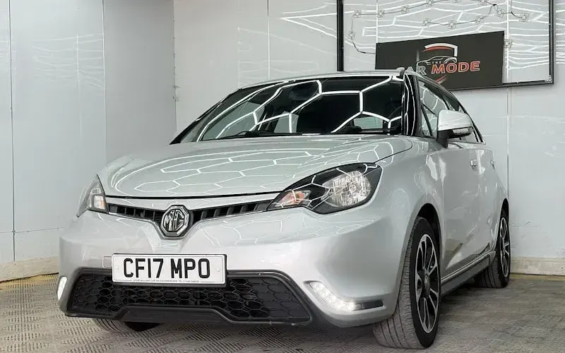 Used MG MG3 106 HP (77 kW) 2017 Silver Hatchback