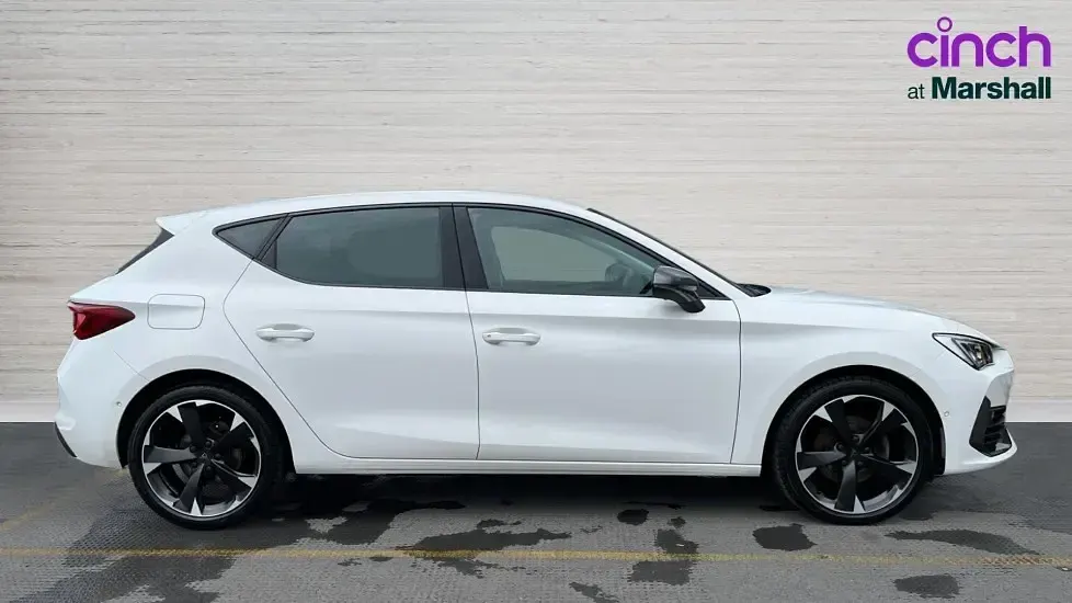 Used Cupra Leon 150 HP (110 kW) 2024 White Hatchback