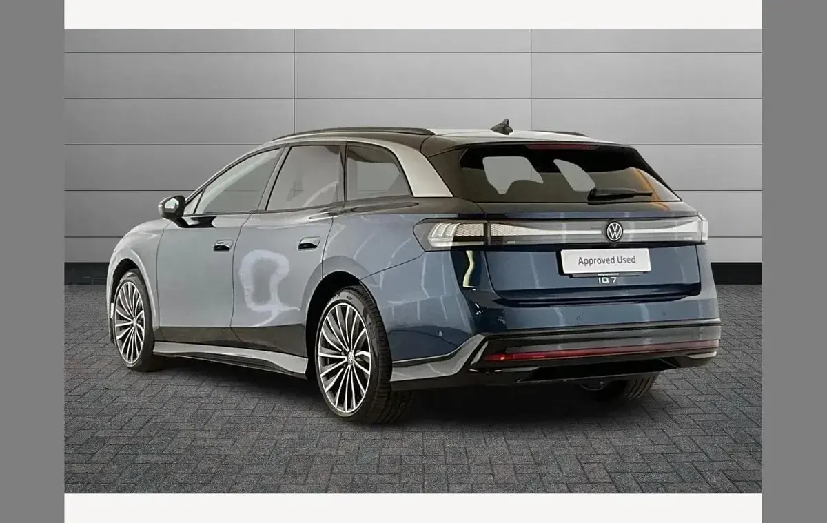 New VW ID.7 Pro 206 kW (281 HP) 2026 Blue Estate