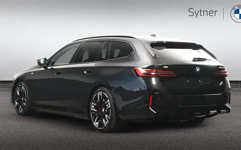 New BMW i5 442 kW (601 HP) 2026 Estate