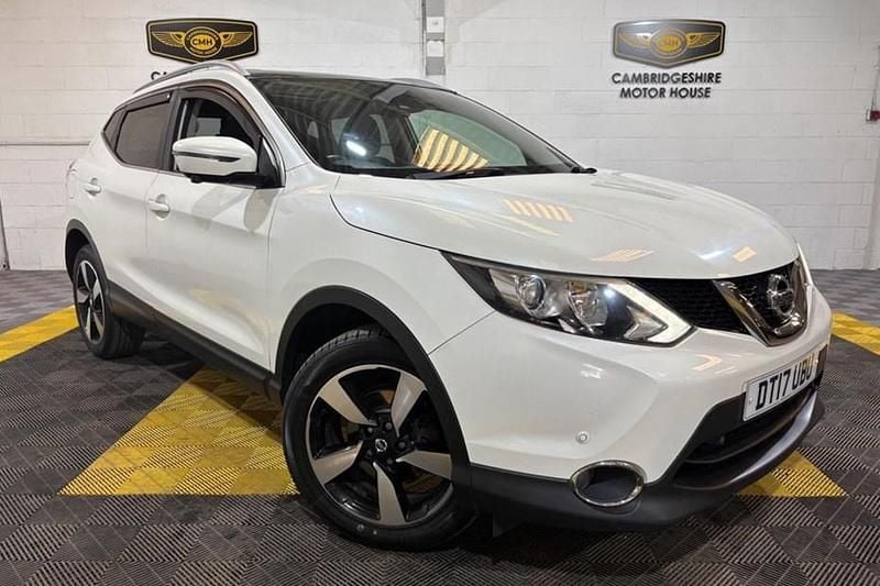 Used Nissan Qashqai N-Connecta 110 HP (80 kW) 2017 White SUV