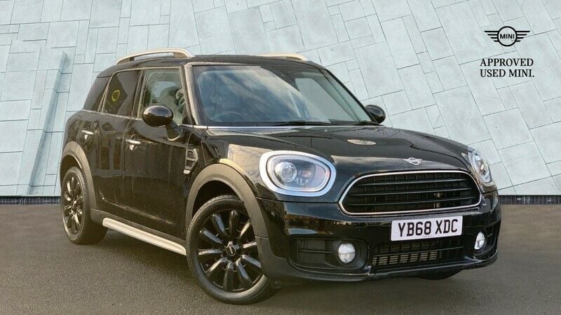Black Used 2018 Mini Cooper Countryman SUV | £14,495 (A bit pricey) - Image 1/4