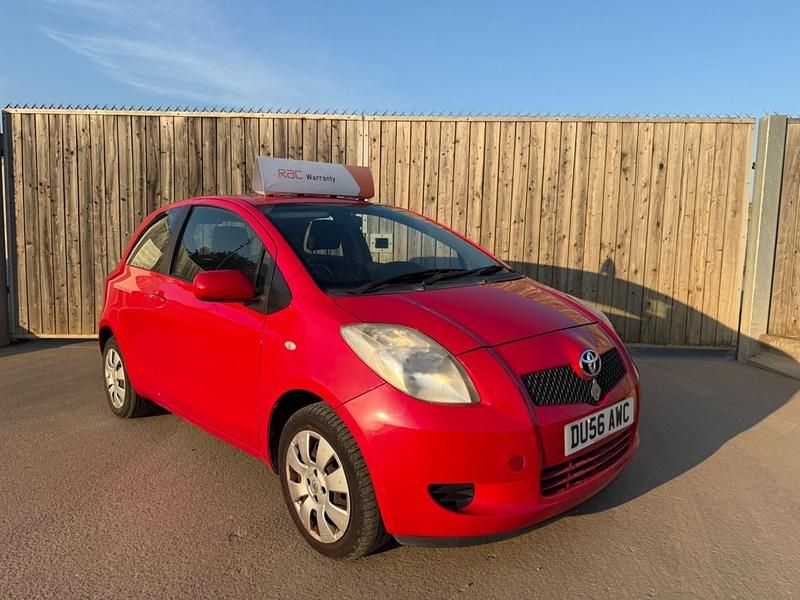 Red Used 2006 Toyota Yaris T3 Hatchback | £1,490 (Good price) - Image 1/4