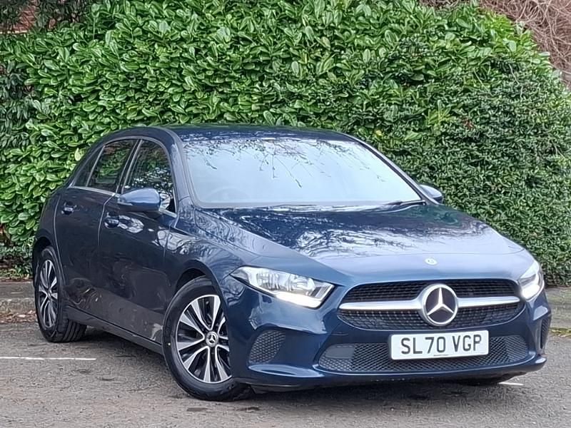 Used Mercedes A180 SE 136 HP (100 kW) 2020 Blue Hatchback