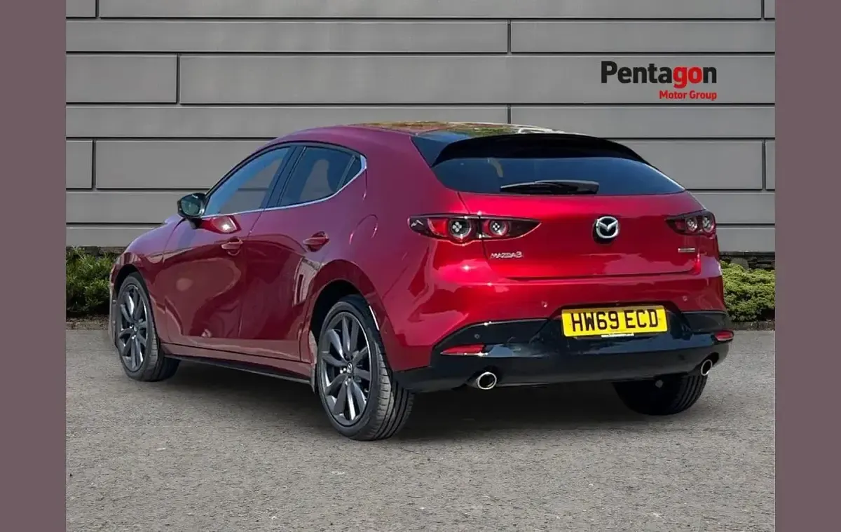 Used Mazda 3 Inclusive 120 HP (88 kW) 2019 Red Hatchback