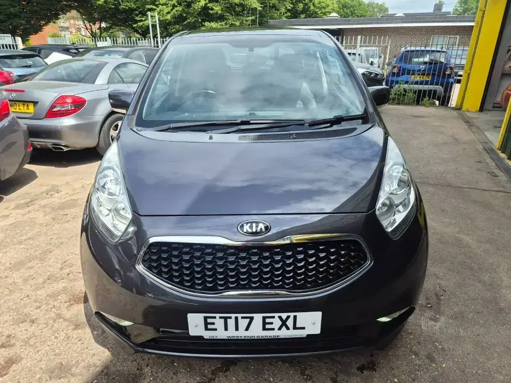 Used Kia Venga 123 HP (90 kW) 2017 Silver Hatchback