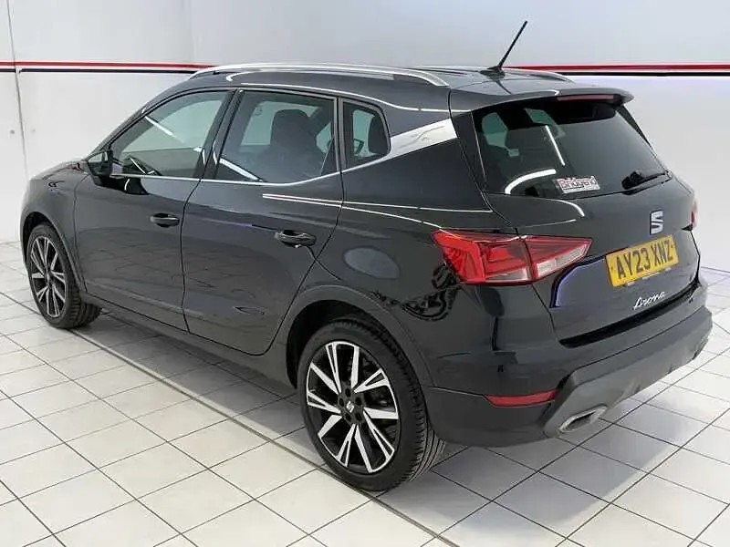Used Seat Arona FR 110 HP (80 kW) 2023 Black SUV