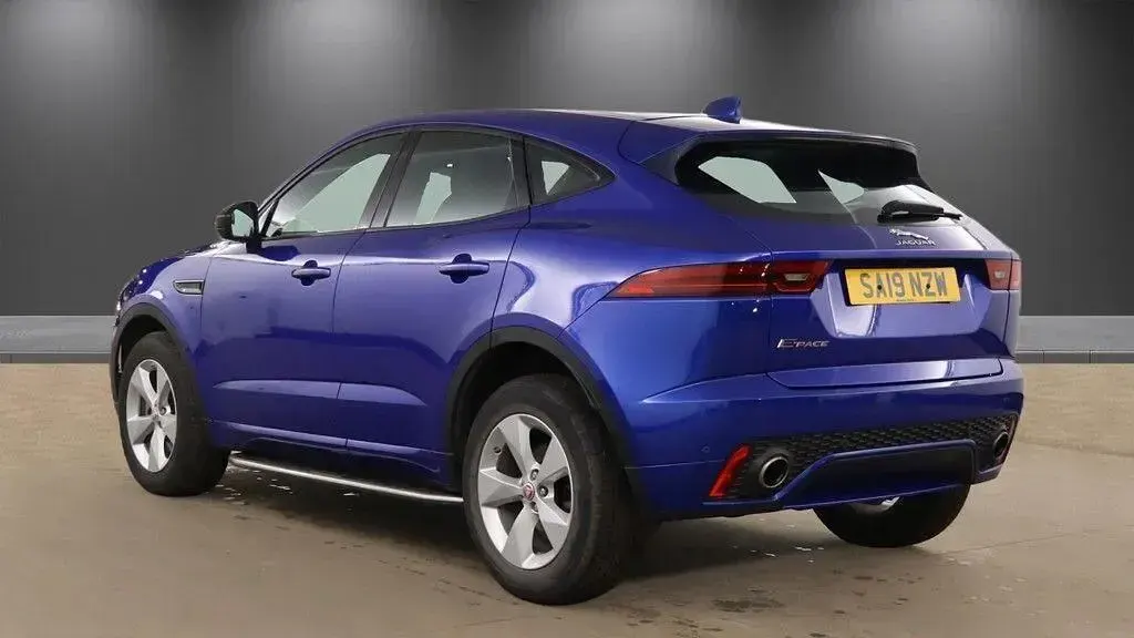 Używany Jaguar E-Pace R-Dynamic 150 KM (110 kW) 2019 Niebieski SUV