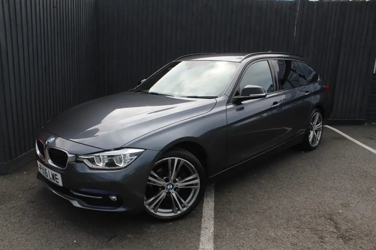 Usado BMW 320 Sport Line 2016 Gris Familiar