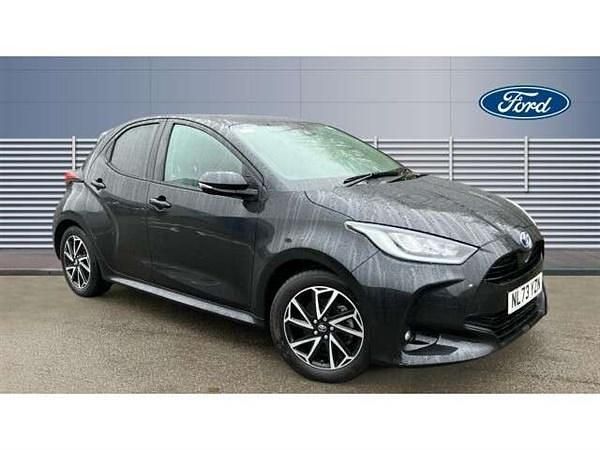 Used 2023 Toyota Yaris Design Hatchback | £16,872 (Good price) - Image 1/4