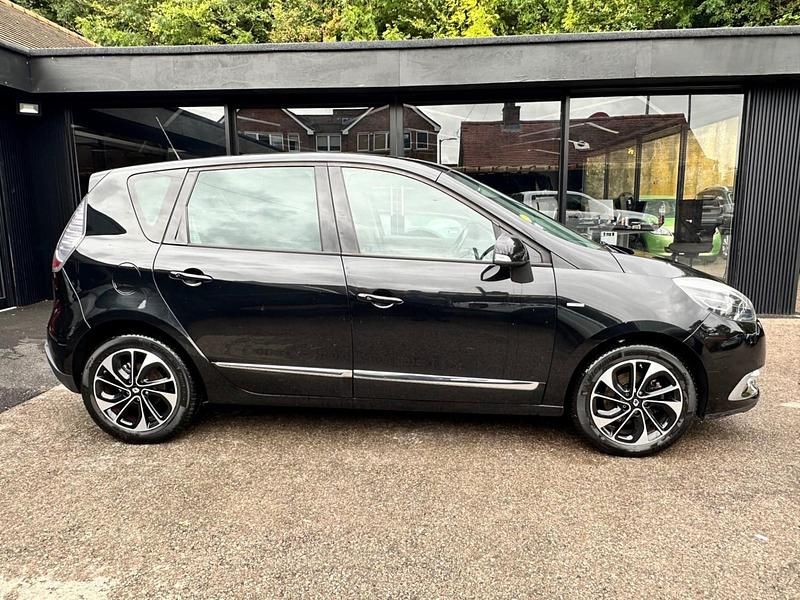 Used Renault Scénic III Dynamique 2015 Black MPV