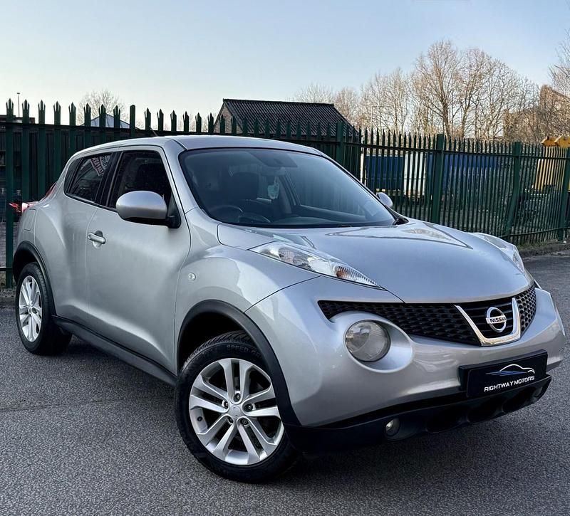 Begagnad Nissan Juke Acenta 117 HK (86 kW) 2013 Silver SUV