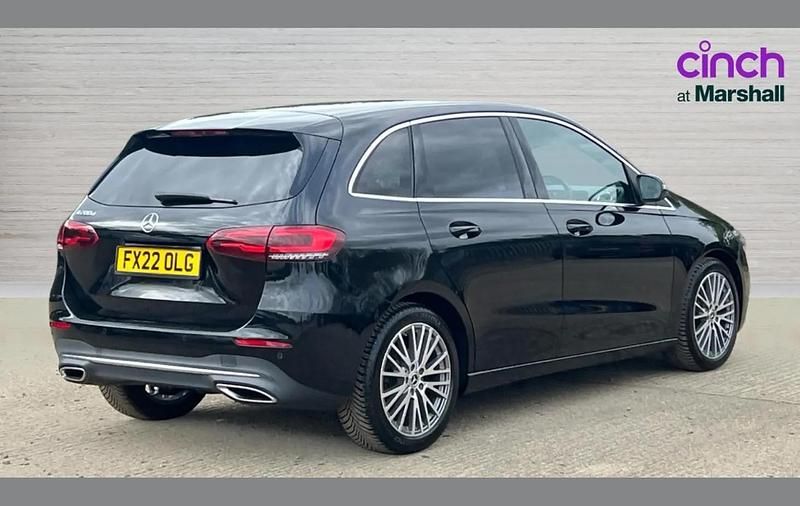 Usado Mercedes B200 Executive 150 CV (110 kW) 2022 Negro Monovolumen
