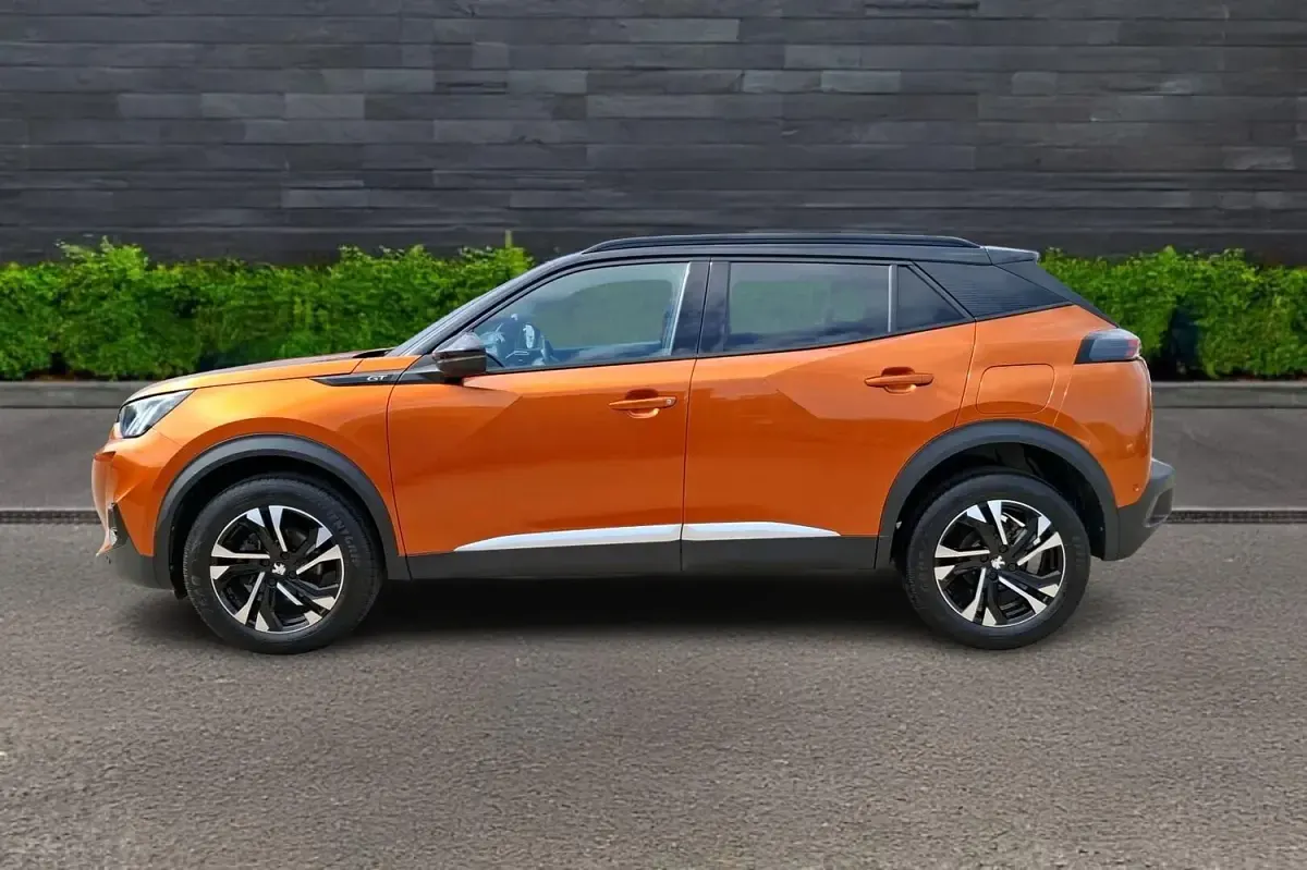 Used Peugeot 2008 GTi 129 HP (94 kW) 2022 Orange SUV
