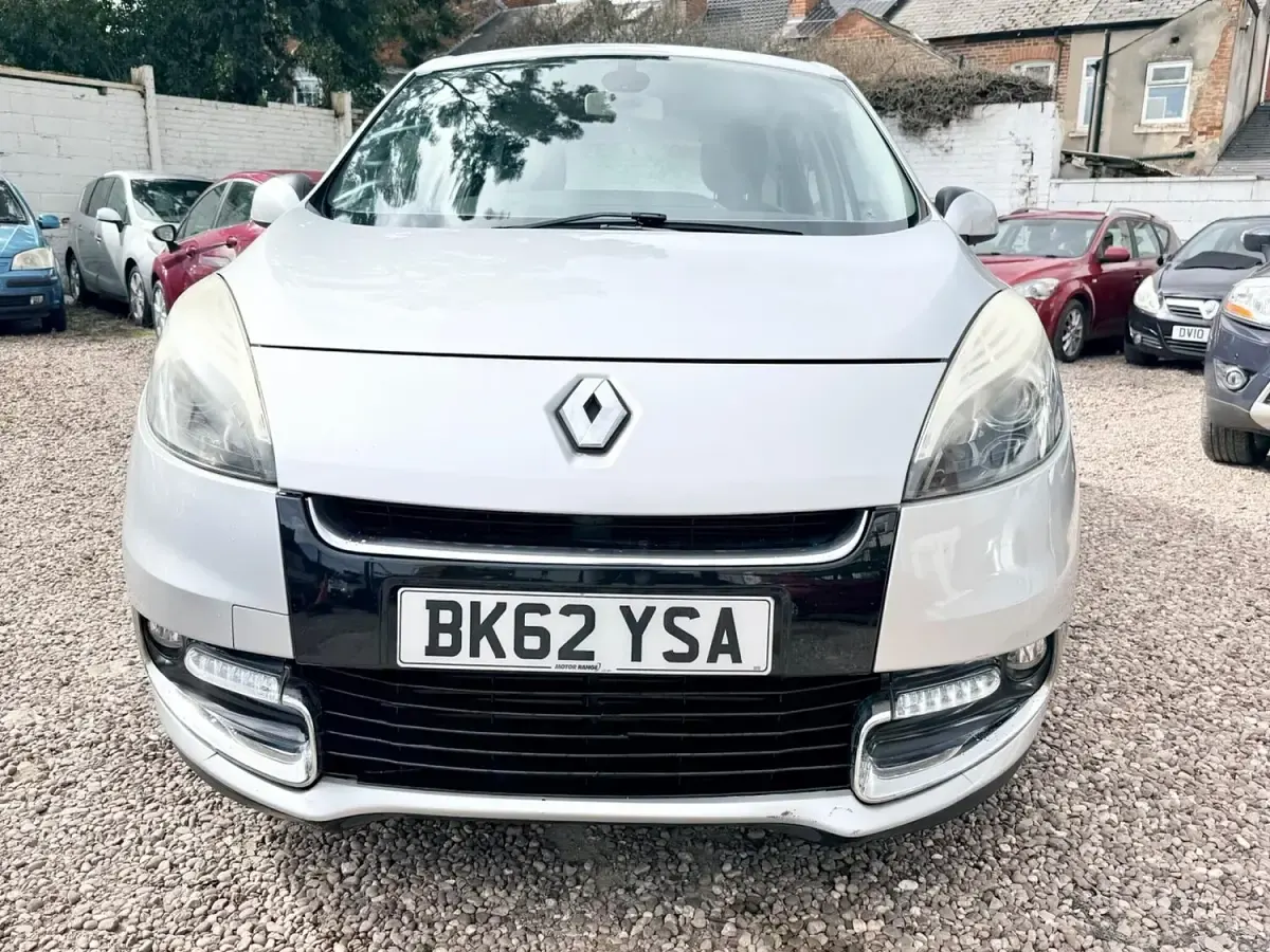 Used Renault Scénic III Dynamique 110 HP (80 kW) 2013 Silver MPV