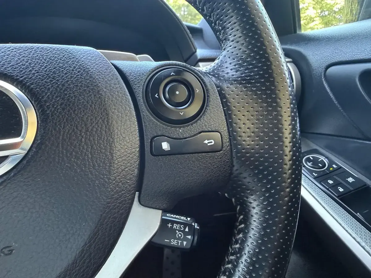 Used Lexus IS300h Sport Line 223 HP (164 kW) 2013 Black Sedan