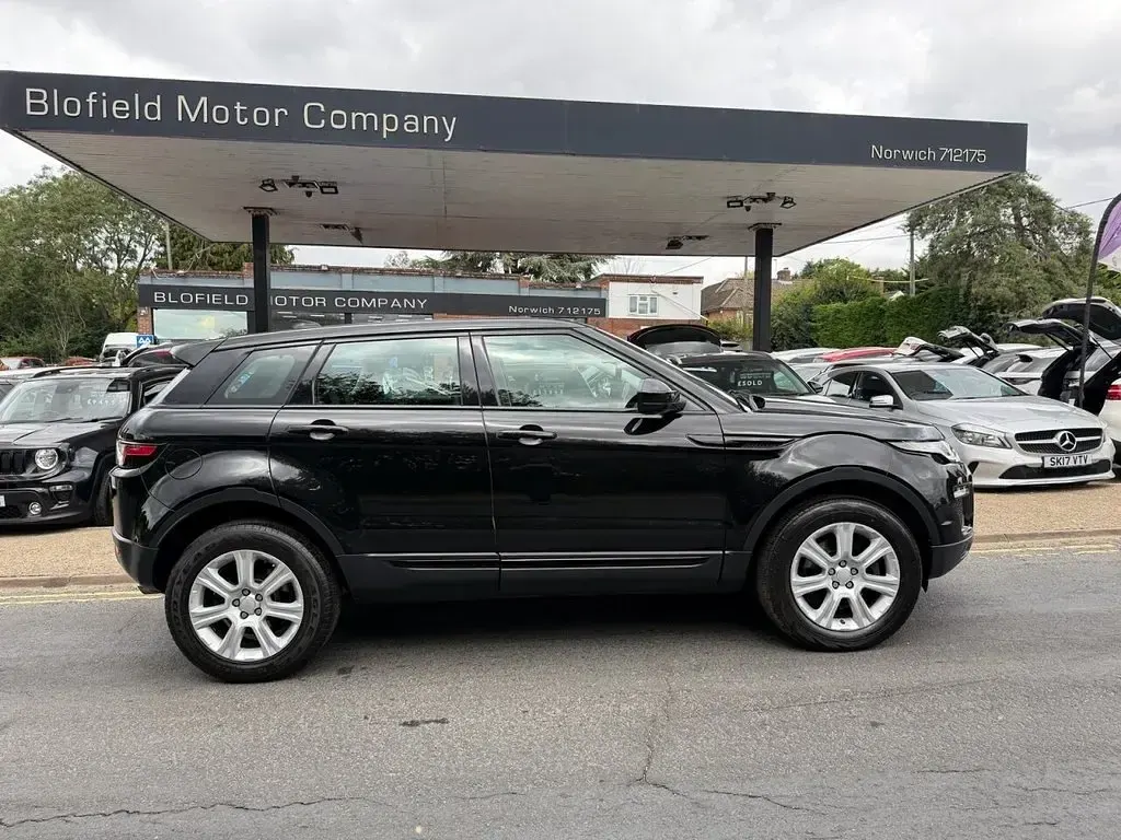 Used Land Rover Range Rover evoque SE 180 HP (132 kW) 2018 Black SUV