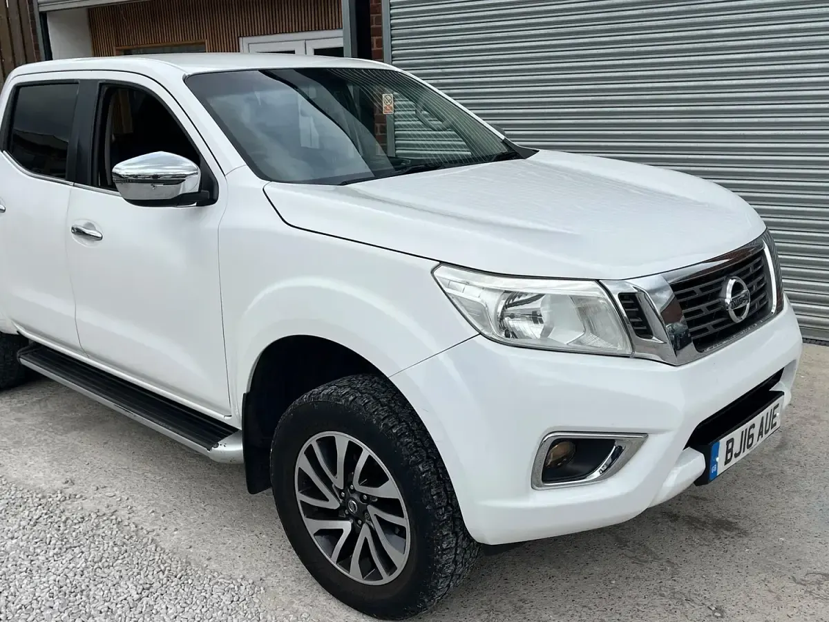 Used Nissan Navara Acenta+ 2016 White Pickup