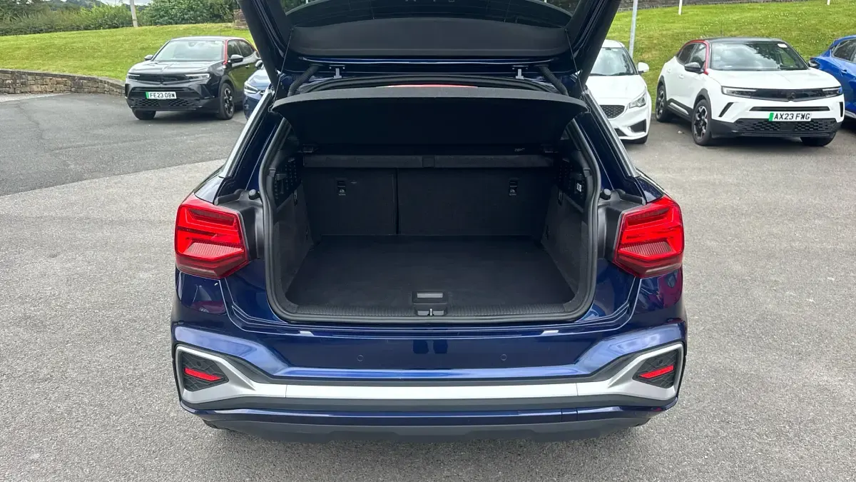 Used Audi Q2 S-Line 150 HP (110 kW) 2023 Blue SUV