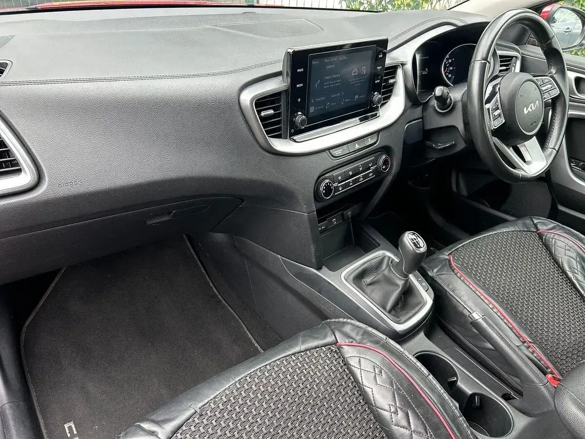 Used Kia Ceed Sportswagon 158 HP (116 kW) 2023 Red Estate