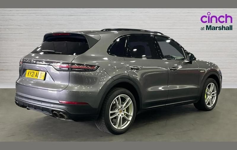 Used Porsche Cayenne 462 HP (339 kW) 2021 Grey SUV