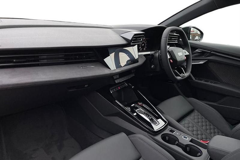 Begagnad Audi RS3 Comfort 400 HK (294 kW) 2026 Blå Sedan