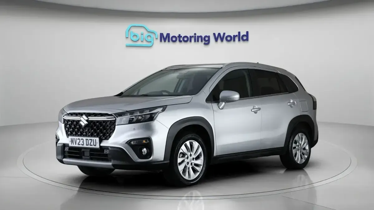 Used Suzuki SX4 115 HP (84 kW) 2023 Silver Hatchback