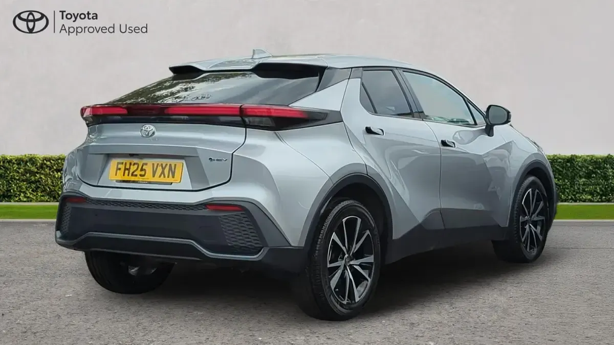 Used Toyota C-HR Design 140 HP (102 kW) 2025 Silver SUV