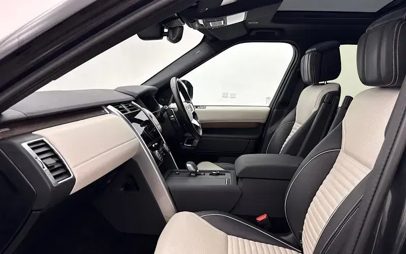 Used Land Rover Discovery 5 HSE Dynamic 300 HP (220 kW) 2022 SUV