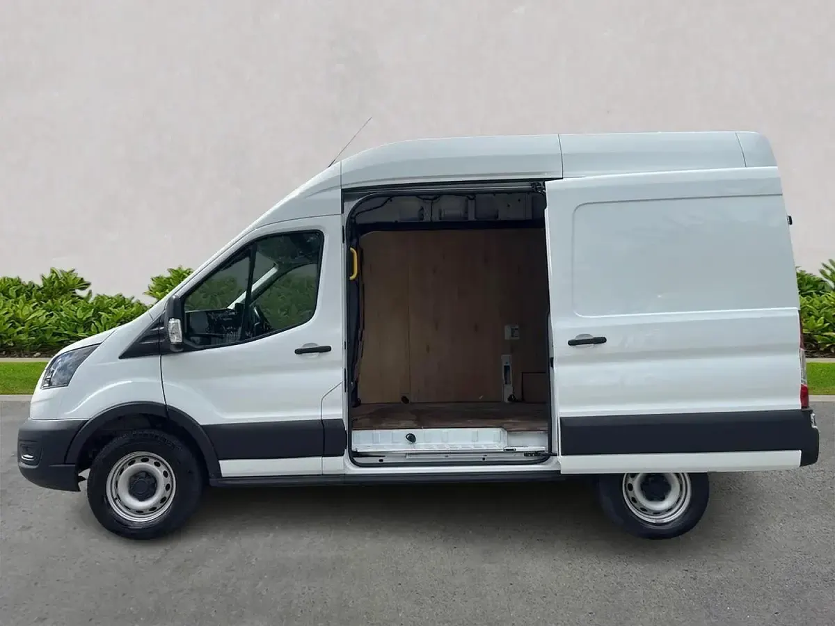 Used Ford E-Transit 135 kW (184 HP) 2024 White Van