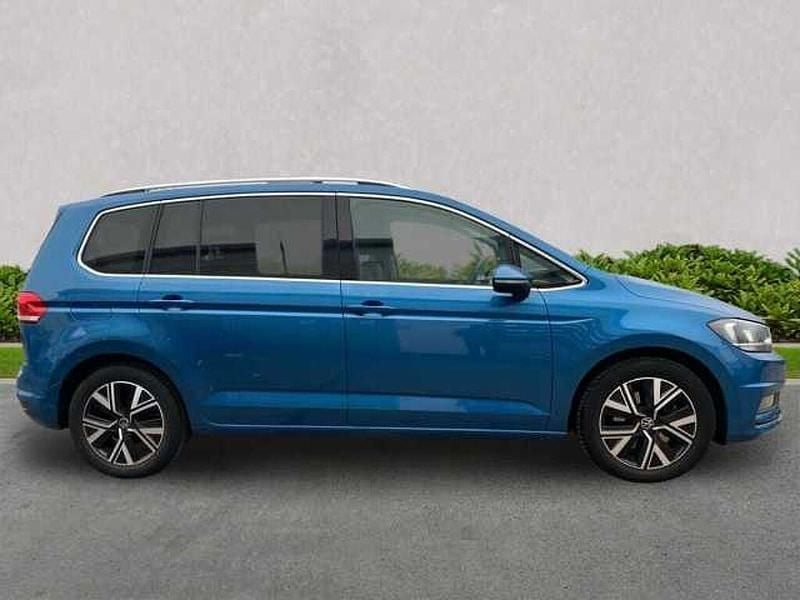 Used VW Touran SEL 150 HP (110 kW) 2021 Blue MPV