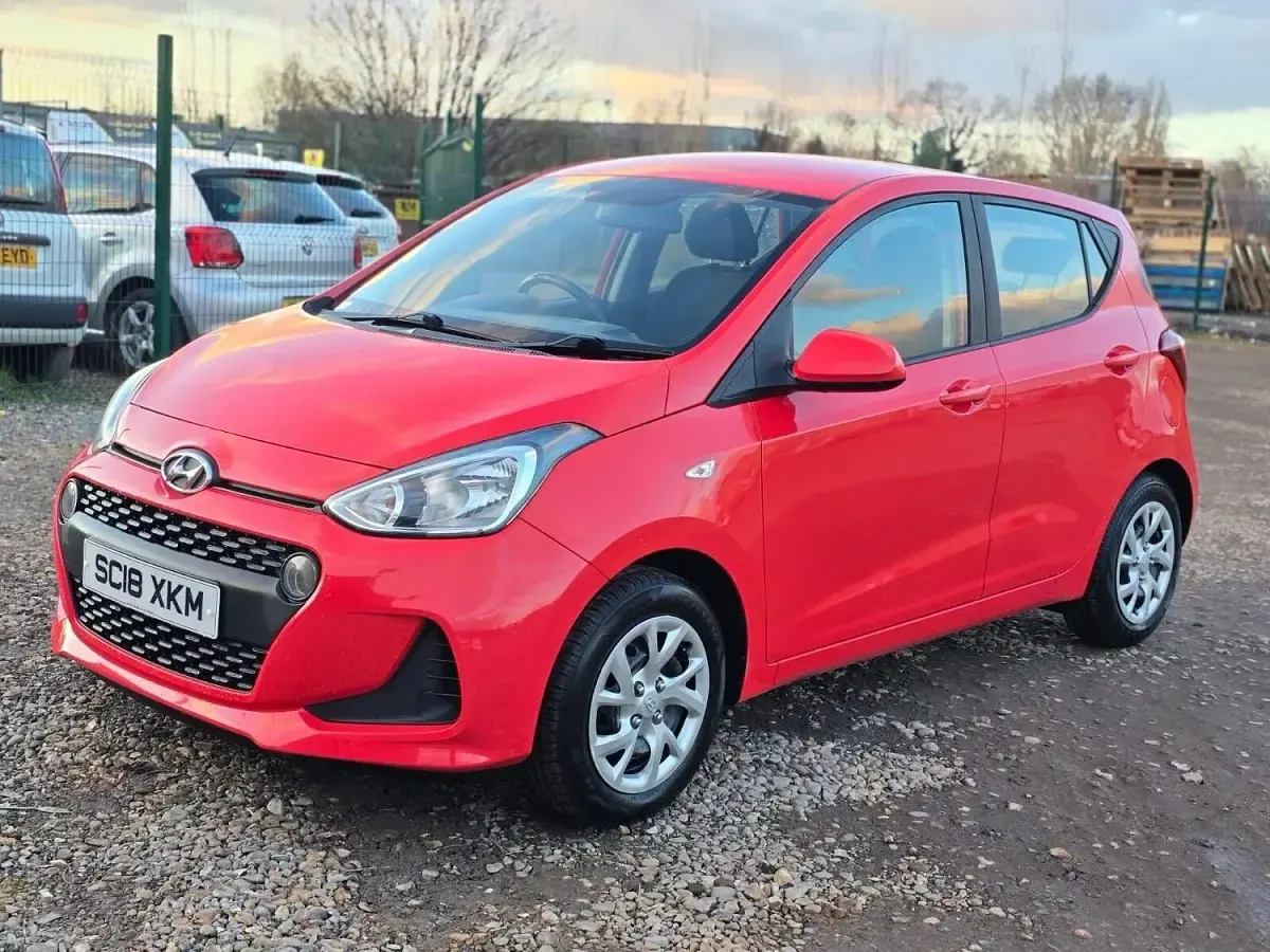 Used Hyundai i10 SE 66 HP (48 kW) 2018 Red Hatchback