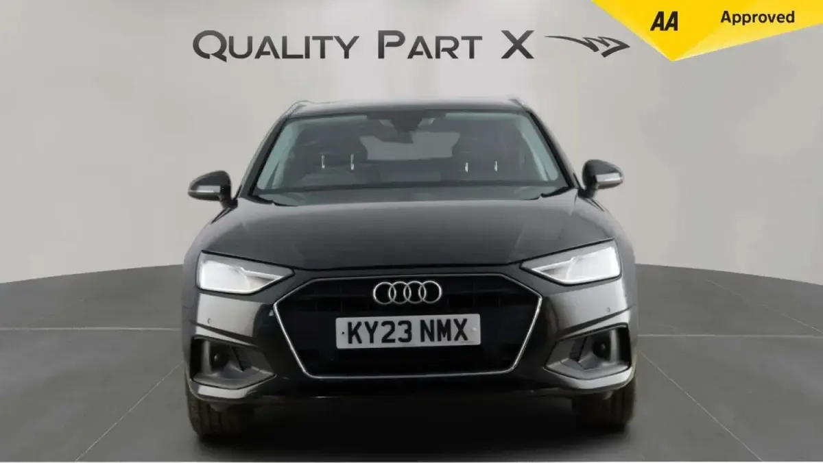 Używany Audi A4 Comfort 163 KM (119 kW) 2023 Czarny Kombi