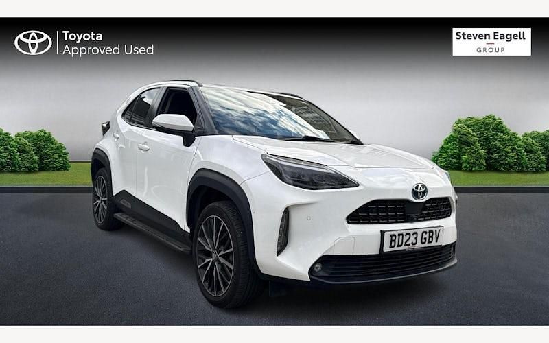 Used 2025 Toyota Yaris Hybrid Estate | £25,074 (Fair price) - Image 1/4