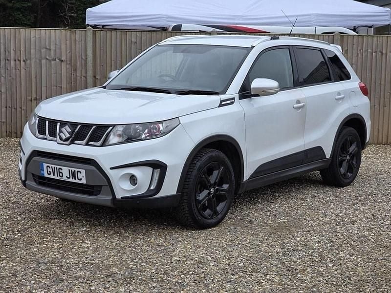 White Used 2016 Suzuki Vitara SUV | £8,600 (Fair price) - Image 1/4