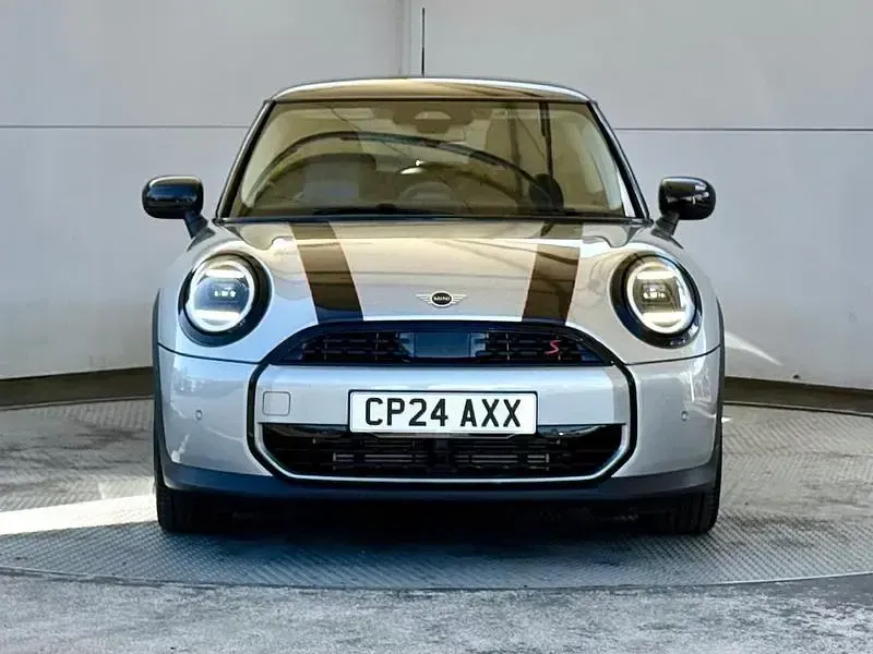 Used Mini Cooper Classic 204 HP (150 kW) 2024 Silver Hatchback
