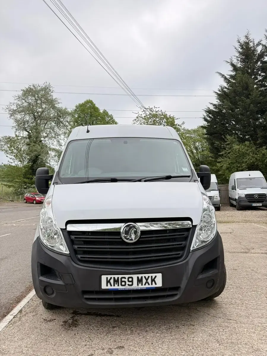 Begagnad Vauxhall Movano 2019 Vit Minibuss