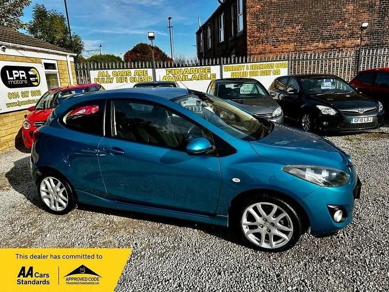 Begagnad Mazda 2 Inclusive 102 HK (75 kW) 2011 Blå Halvkombi