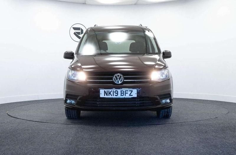 Usado VW Caddy Maxi 2019 Roxo Monovolume